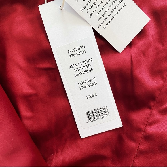 NWT Forever New Ariana Petite Textured 90s Mini Dress Red and Pink Boucle sz 4 - Picture 9 of 12